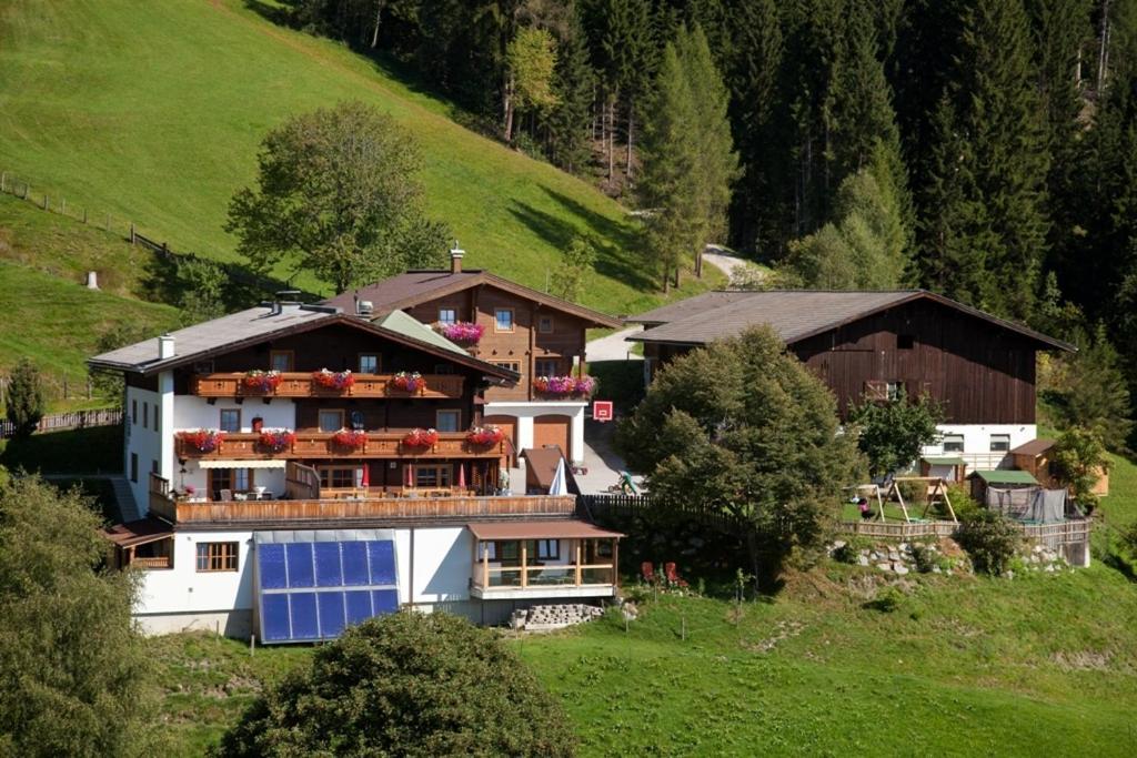 Berggasthof-Ferienbauernhof Habersatt Altenmarkt im Pongau Exterior photo